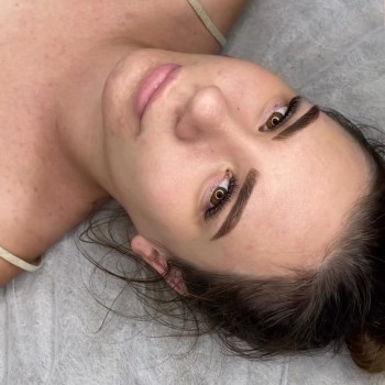 Оформлення та корекція брів
                    Майстер перманентного макіяжу Лина Кременчук