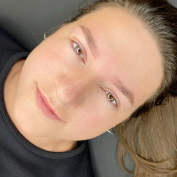 Оформлення та корекція брів
                    Майстер перманентного макіяжу Лина Кременчук