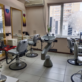 Оренда місця для майстрів
                    Салон краси Mandala Beauty & Transformation Київ