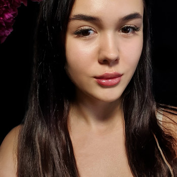 Збільшення губ 
  
 
 