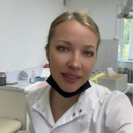Стоматолог Елена Карташова на Barb.ua