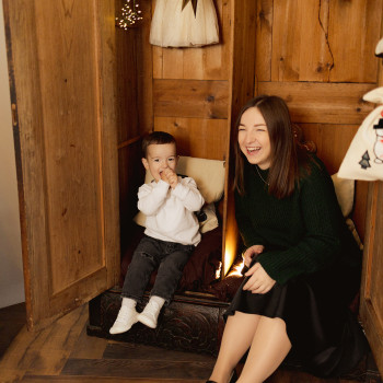 Новорічна сімейна зйомка. Фотостудія або ваша домівка. Емоційно, красиво, щиро