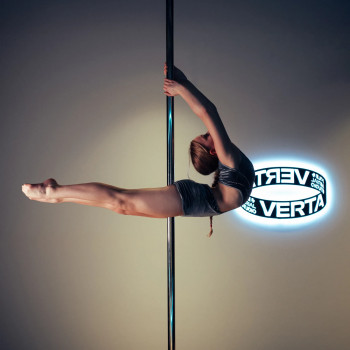 У Verta Pole & Aerial Studio тренування для розвитку сили, витривалості та техніки у пол спорті.