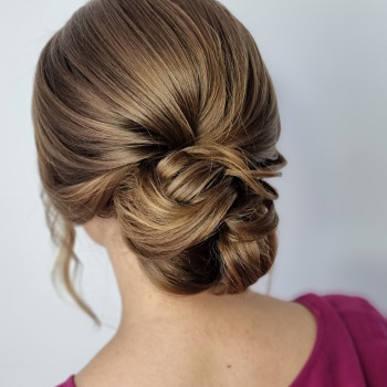 зачіска пучок