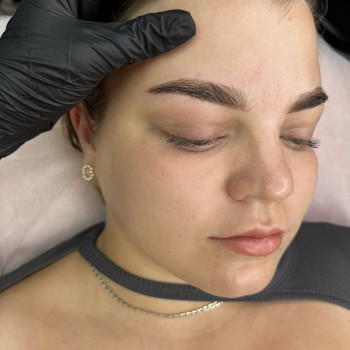 Пудровий татуаж брів