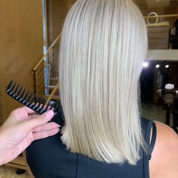 Air touch
                    Парикмахер-колорист Алена Киев