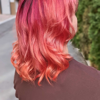  #яскравефарбування #кольоровефарбування #рожевеволосся #кольоровеомбре
 #помаранчевевеволосся