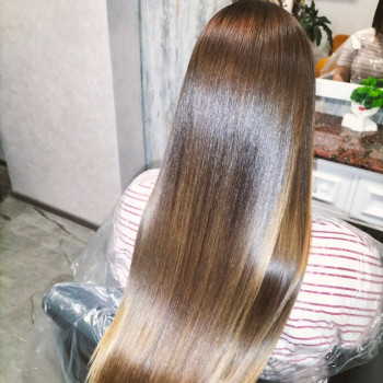 Послуга - холодне відновлення волосся