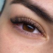 Лешмейкер Ирина Зеленська на Barb.ua