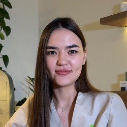 Капля Дарина / Дерматолог, дипломований спеціаліст Lumenis M22 / Стаж: 4 роки /