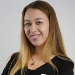 Ірина (досвід 5 років) майстер манікюру/педикюру