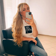 Перукар-колорист Анна Токарєва на Barb.ua