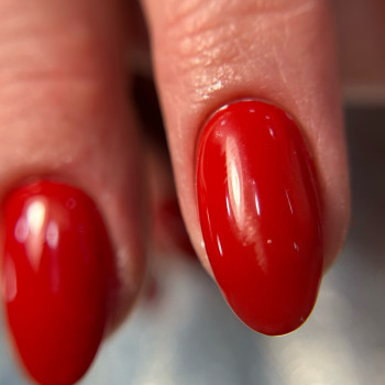 Покриття гель лаком
                    Мастер маникюра Любовь Ужгород