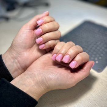 Коррекция
                    Мастер маникюра Любовь Ужгород