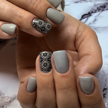 Корекція нігтів
                    Майстер манікюру Олена Рівне