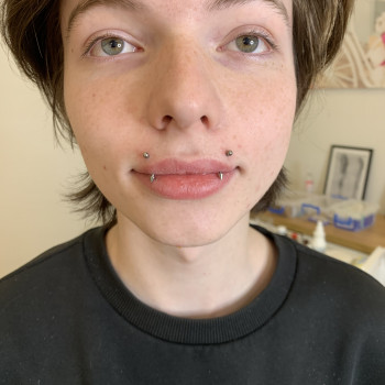 Пірсинг губи «Укус Ангела»