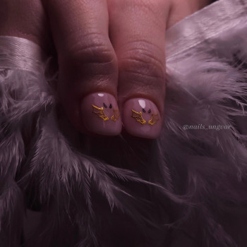 Маникюр с укреплением
                    Мастер маникюра  Ужгород