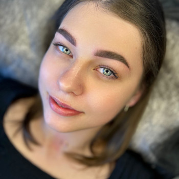 Перманент брів
                    Мастер перманентного макияжа Дана Винница