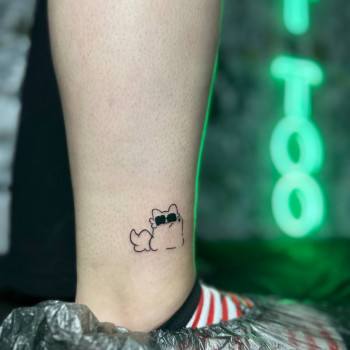 Мініатюрне контурне татуювання