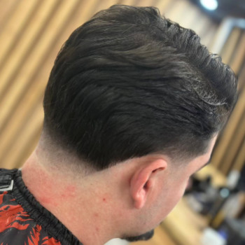 чоловіча стрижка