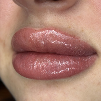 Перманент губ
                    Бровіст Татьяна Дніпро