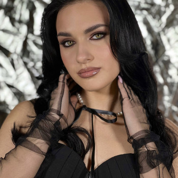 Анастасія Ярошук, Вишневе Фото - 6