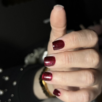 Зняття манікюр та покриття гель лаком
                    Салон красоты  Киев