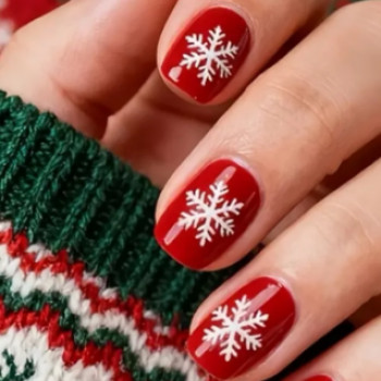 Червоний манікюр новорічний зима, фото - Майстер манікюру Діана Тімофеєва