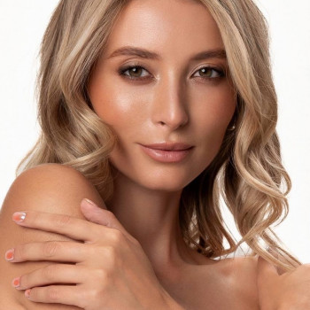 Макіяж і зачіска на фотосесію
                    Візажист Снежана Київ