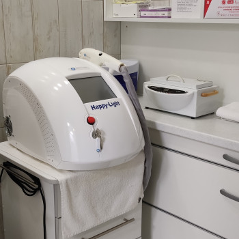 Робочий кабінет: сухожарова шафа, ультрафіолетова шафа, апарат Elos