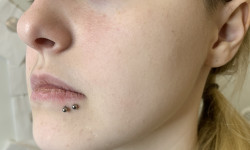 Пірсинг губи Мастер по пирсингу Татьяна Киев