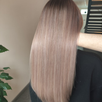 Тонирование волос
                    Парикмахер-колорист Рясна Кременчуг