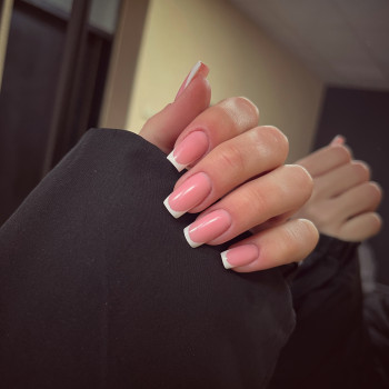 Укріплення
                    Мастер маникюра Полина Днепр