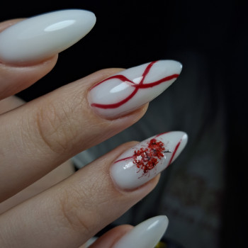 білий манікюр, манікюр з малюнком
