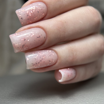 Укріплення натуральних нігтів