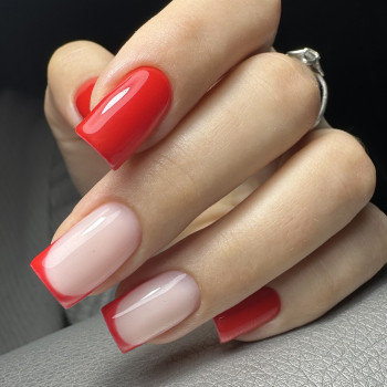 Манікюр з укріпленням
                    Майстер манікюру Катерина Київ