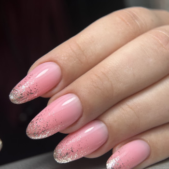 Нарощування
                    Мастер маникюра Катерина Киев