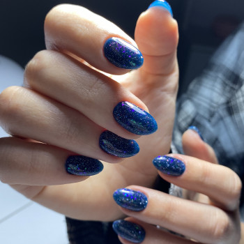 синій манікюр, блискучий манікюр