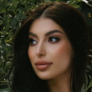 Майстер манікюру Єлізавета Гіруєва на Barb.ua