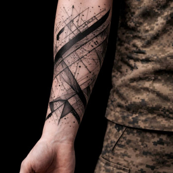 Тату
                    Тату мастер Максим Николаев