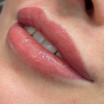 Перманентний макіяж губ
                    Мастер перманентного макияжа Алиса Ивано-Франковск