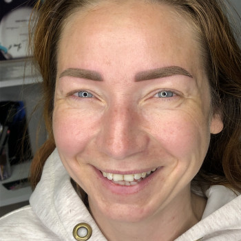 Перманентний макіяж брів
                    Майстер перманентного макіяжу Алиса Івано-Франківськ