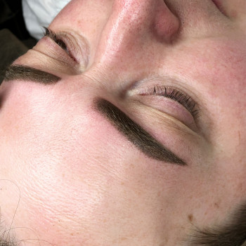 Перманентний макіяж брів
                    Майстер перманентного макіяжу Алиса Івано-Франківськ