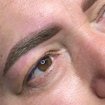 Перманентний макіяж брів
                    Майстер перманентного макіяжу Алиса Івано-Франківськ