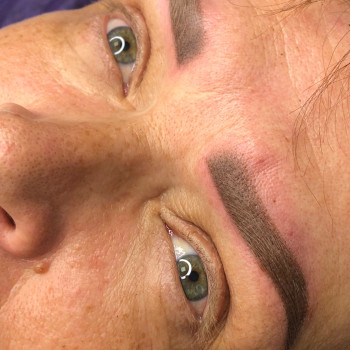 Перманентний макіяж брів
                    Майстер перманентного макіяжу Алиса Івано-Франківськ