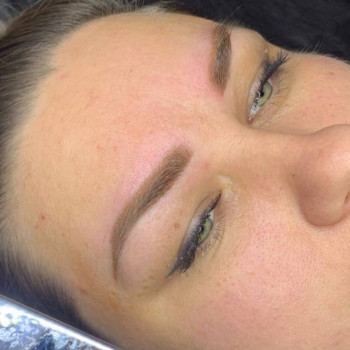 Перманентний макіяж брів
                    Майстер перманентного макіяжу Алиса Івано-Франківськ