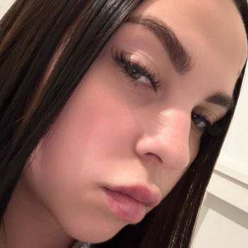 Заживші пудрові брови