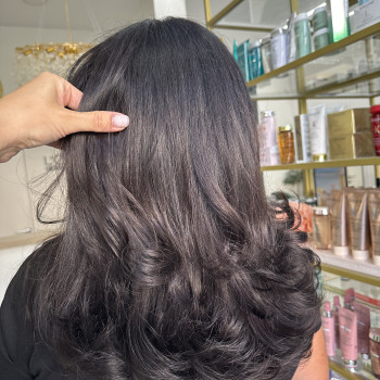 Стрижка
                    Парикмахер-колорист Наталія Луцк