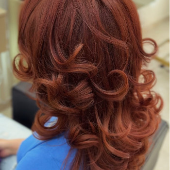 Стрижка
                    Парикмахер-колорист Наталія Луцк