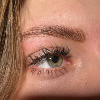 Корекция, ламинирование бровей